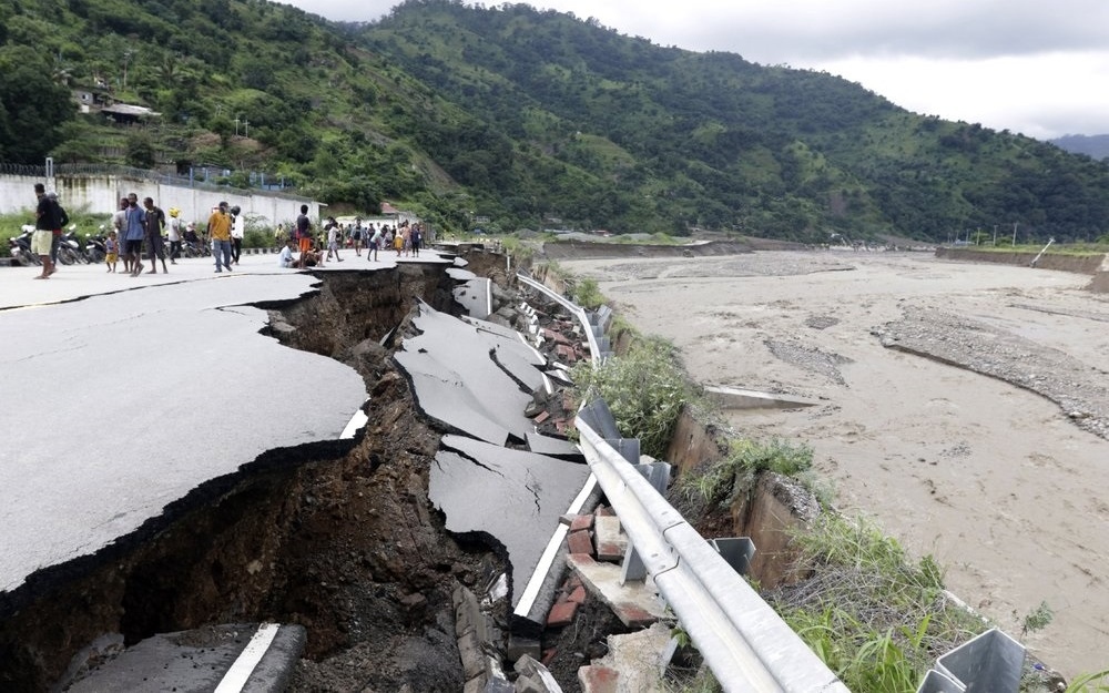 Bão nhiệt đới Indonesia: Số người chết gia tăng, nhiều cư dân bị cô lập